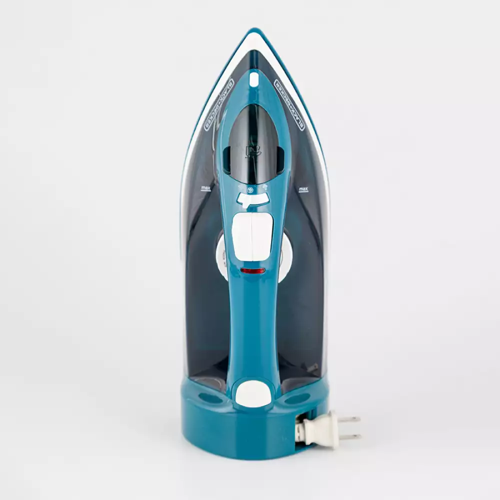 Plancha Black And Decker Cable Retractil Azul 1200