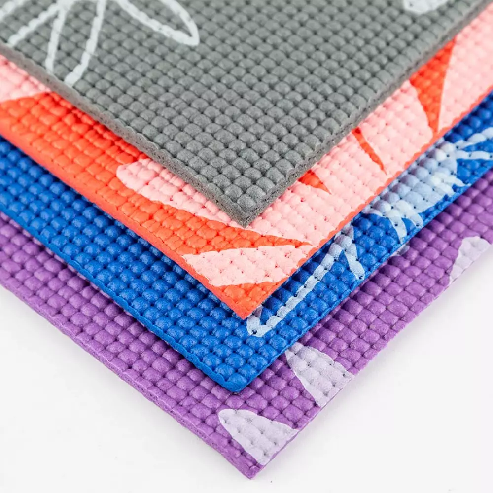 Tapete de yoga 5mm colores surtidos 173x61cm