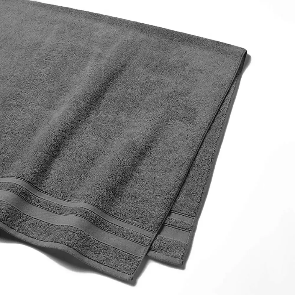 Toalla de cuerpo 550 GSM ultimate gray 70cmx140cm