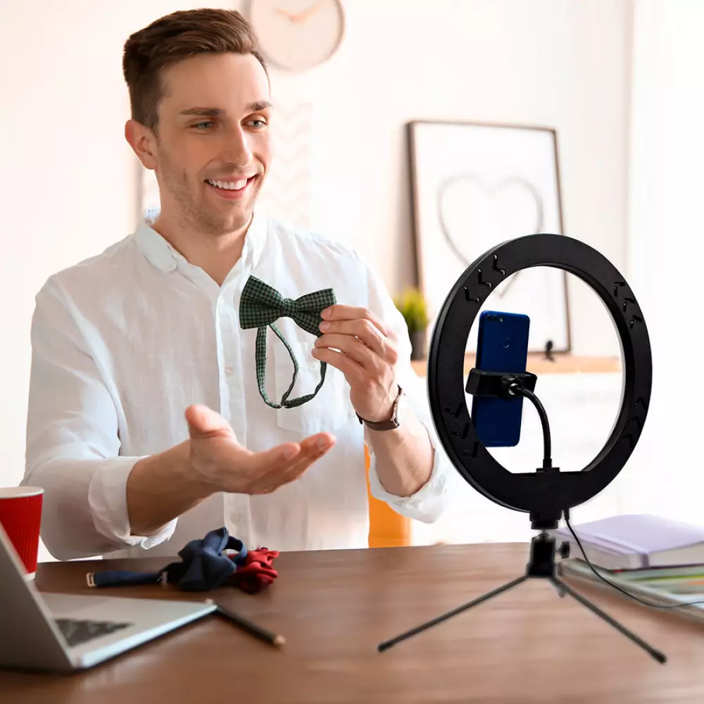 Trípode de Escritprio con Aro de Luz 12" y control