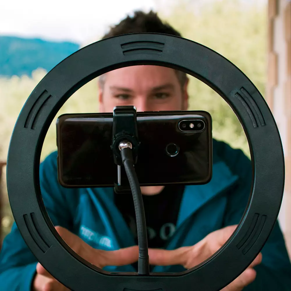 Trípode de Escritprio con Aro de Luz 12" y control